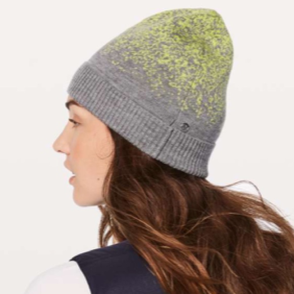 lululemon Light & Bright Toque gray/green NWT